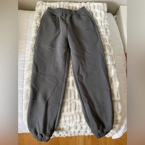 comfrt sweatpants size medium